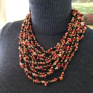 Host Pick NWOT Beautiful and stunning multi-Color necklace